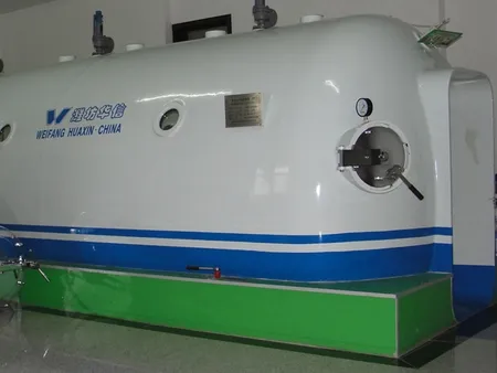 Multiplace Cylindrical Hyperbaric Oxygen Chamber
