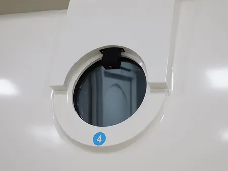 Multiplace Cylindrical Hyperbaric Oxygen Chamber (Omega Shape)