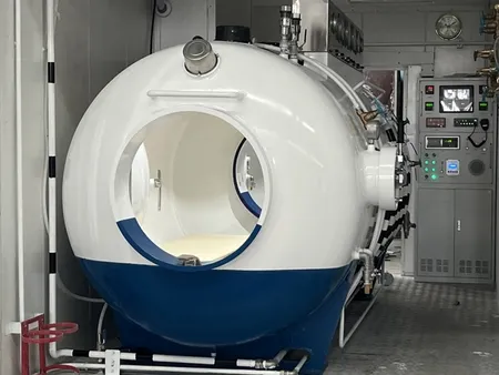 Diving Decompression Chamber