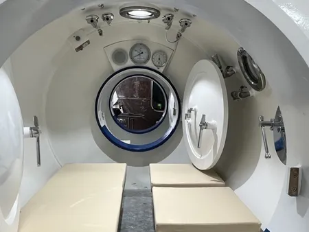Multiplace Cylindrical Hyperbaric Oxygen Chamber (Omega Shape)